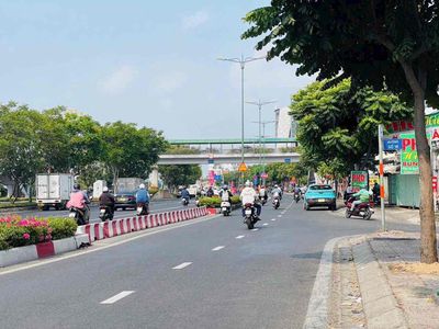 Nhà 2 Mặt tiền đường Phạm Văn Đồng - Kha Vạn Cân HBC 23Tỷ tl