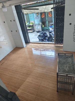 Cho thuê nhà mặt tiền hẻm 128 Huỳnh Tấn Phát