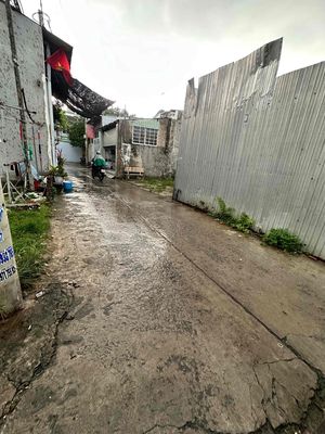 Nhà 2 lầu Gần Phần Mềm Quang Trung, Giáp Gò Vâp