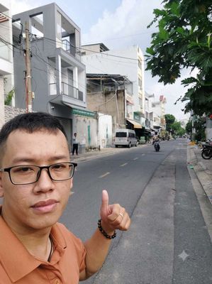 lê văn quới, ngã tư bốn xã 3 tầng btct, 3 pn,hẻm ô tô,không lộ giới
