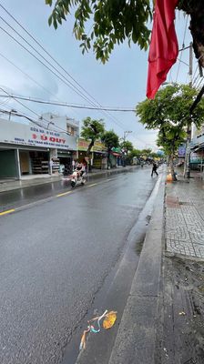 cho thuê nhà góc 2MT tên lửa 10x20 trệt thông suốt vị trí siêu đẹp