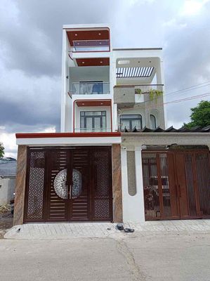 bán nhà mặt tiền cây da xễ p đông hoà gần bigc go