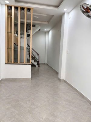 Nhà mới 3pn hẻm xe hơi trần văn đang quận 3