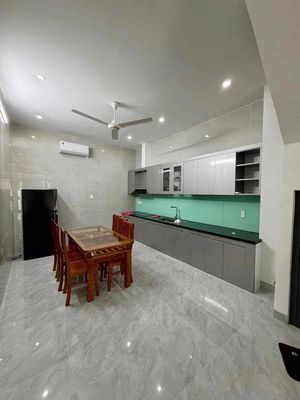 012 cho thuê nhà 3 tầng kiệt nguyễn công hãng
