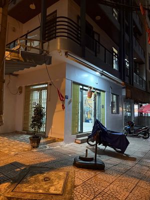 Cho thuê gian góc 2 mặt tiền