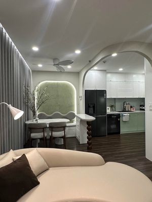 Bán căn hộ 64m2 Vinhomes Smart City, 2PN, giá 4.8 tỷ