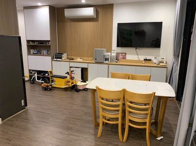 Bán căn hộ Vinhomes Smart City 2N+1, 64m2, full nội thất, 4.2 tỷ