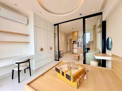 Căn hộ 1 phòng ngủ full nội thất, ban công rộng ngay trung tâm quận 7