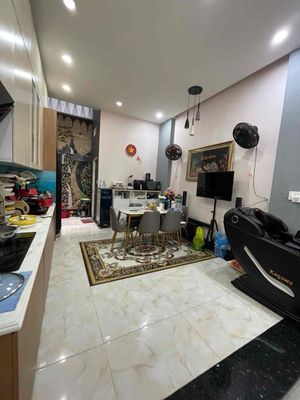 Nhà 3 TẦNG-gần Tô Ngọc Vân,Q12-DT : 77m2- Hẻm 6m Thông - 5,6 tỷ TL