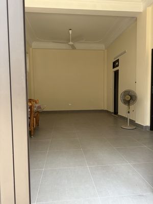 Mặt bằng tầng 1, gần chợ, trường học