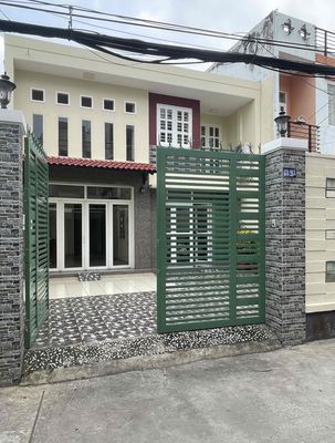 Bán nhà căn đôi lớn, DT:8,1-37m, DT:300m, DTSD: 500m, một lầu đúc. — ảnh 1