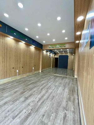Mt nguyễn oanh , sẵn cửa kính — ảnh 1