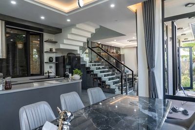 Cho Thuê Căn Biệt thự sân vườn 3PN đẹp - Góc 2 MT view sông - Đảo VIP — ảnh 1