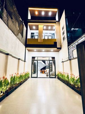 Nhà 3 tầng full nội thất gần bến xe trung tâm — ảnh 1