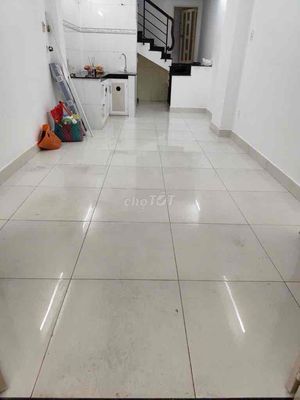 Nhà trệt 3 lầu 3pn 3wc, hẻm ba gác Nguyễn Tiểu La Q10 thông — ảnh 1