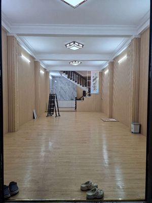 Cho thuê nhà 3 tầng mặt tiền: ngô quyền - 5 phòng — ảnh 1
