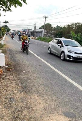 Cần bán đất 3 mặt tiền 1400m2 đường quốc lộ 57 — ảnh 1