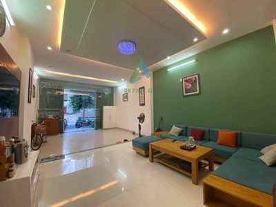 Cho thuê nhà 3 tầng 3 phòng ngủ đường khuê mỹ đông 2 giá 27 triệu — ảnh 1