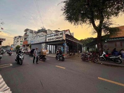 Cho thuê căn góc 2mt ngay ngã 4 thủ đức — ảnh 1