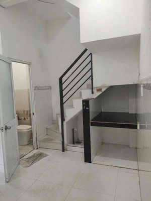 Nhà Cho thuê hẻm xe tải vườn lài 2pn 6,5tr — ảnh 1