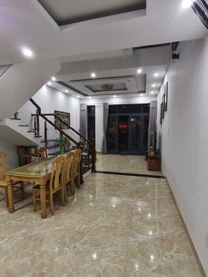 Sup hầm bán gấp nhà 3 tầng mặt tiền Hoà Phú 10 — ảnh 1