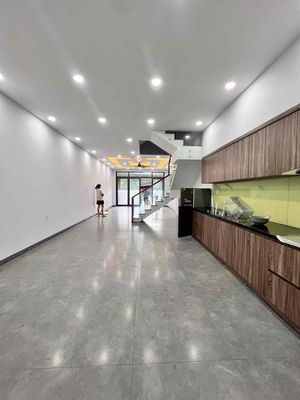 Cho thuê nhà ở kinh doanh 3 tầng khu phước long giá 23 triệu/tháng — ảnh 1
