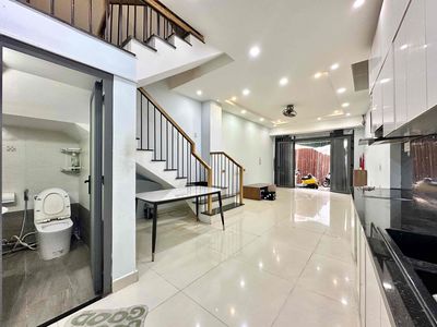Chính chủ cho thuê nhà mới - 4 phòng ngủ 3 toilet - khu sân bay — ảnh 1