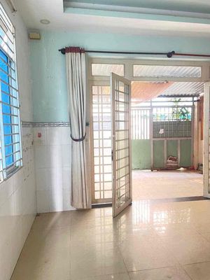 Cho thuê nhà cấp 4 3pn 1wc 120m2 hẻm xe hơi giá 11tr — ảnh 1
