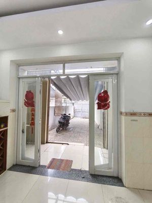 Cho thuê nhà 1 lầu 3pn 3wc sân để xe hơi giá 13tr — ảnh 1