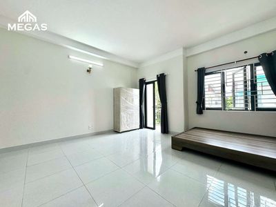 Ch 1p ban công riêng lớn _ sẵn nội thất đầy đủ _ gần nhà máy bia — ảnh 1