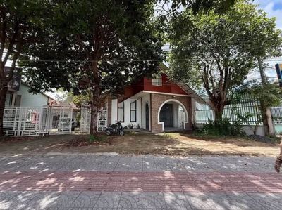 Cho thuê nhà 500 m2 mặt tiền Võ Văn Kiệt có sân rộng 20 triệu — ảnh 1