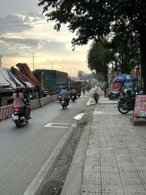 Nhà 3 tấm ko lộ giới ngay mặt tiền kinh doanh QL51 Long Bình Tân ngộp — ảnh 1