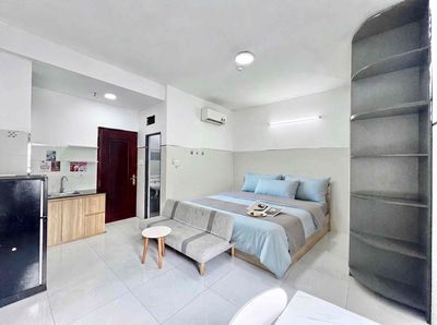 Căn hộ cửa sổ thoáng có nội thất có thang máy kế cầu Nguyễn Văn Cừ — ảnh 1