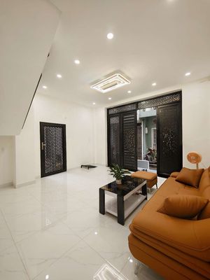 Nguyễn Thượng Hiền, 58m2 x 4 Tầng BTCT, 2 Mặt Hẻm Xe Hơi — ảnh 1