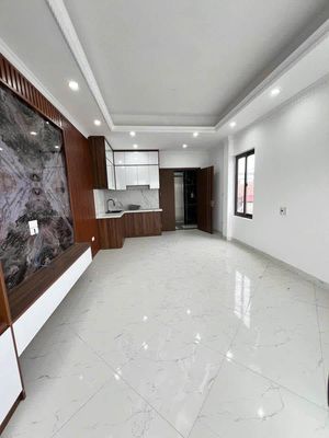 Nhà mới ngõ ô tô thang máy Văn Chương, Đống Đa — ảnh 1