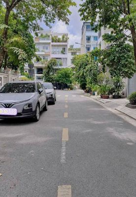 Bán nhà 4 tầng KDC Cao cấp Liền kề Phú Mỹ Hưng, Q7 — ảnh 1