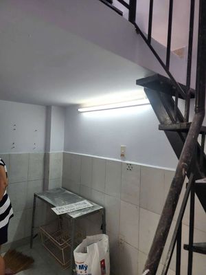 Nhà 1 trệt 1 lửng 1 lầu gần bến Xe Miền Đông, Bình Thạnh — ảnh 1