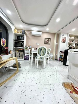 Gần Cc K26 - Dương Quảng Hàm - 57M² - 5 Tầng - Ngang 4.5M - Hẻm Xe — ảnh 1
