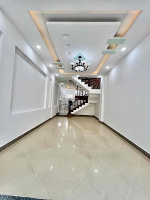 Cho Thuê Nhà DT 110m2 1Trệt 1Lầu 2Pn 2Wc Sân Hẻm Ôtô Ngay Ngã Tư Ga — ảnh 1