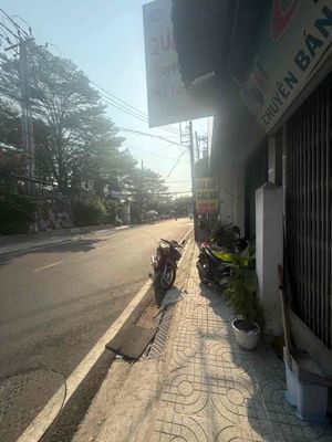 Bán nhà mặt tiền Hóc Môn — ảnh 1