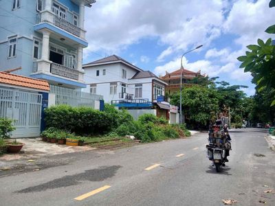 Cho thuê biệt thự kdc đông thủ thiêm quận 2 • kdc đông thủ thiêm — ảnh 1