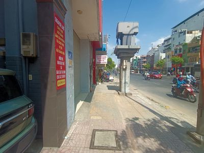 Văn Phòng Cho Thuê Mặt Tiền Đường Cộng Hòa Đối Diện Sân Bay Gần Etown — ảnh 1