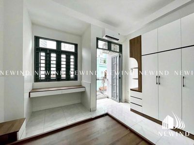 Căn hộ tách bếp có ban công full nội thất trống sẵn ở liền được — ảnh 1