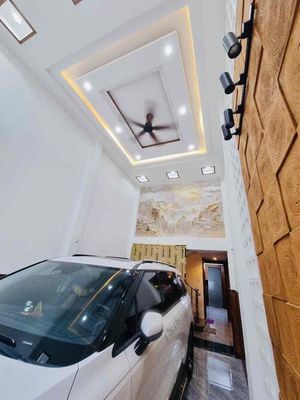 Nhà thuê 5 tầng, MẶT TIỀN ĐƯỜNG SỐ P4 Q8, gần chợ Phạm Thế Hiển — ảnh 1