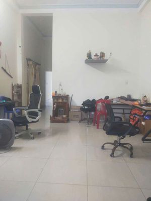 Cho thuê nhà 2pn kiệt ô tô trần đại nghĩa 7 triệu. sát khu FPT. — ảnh 1