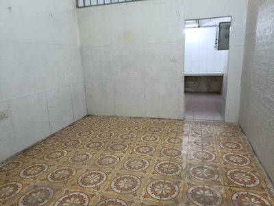 Cho thuê nhà riêng Cấp 4 có gác xép Nguyễn Văn Cừ — ảnh 1