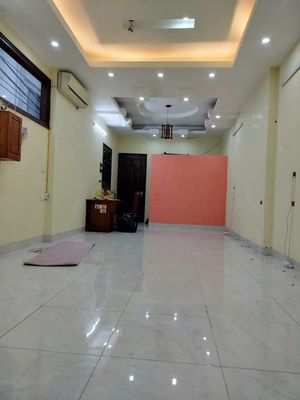 Cho thuê mặt sàn tầng 1 làm văn phòng — ảnh 1