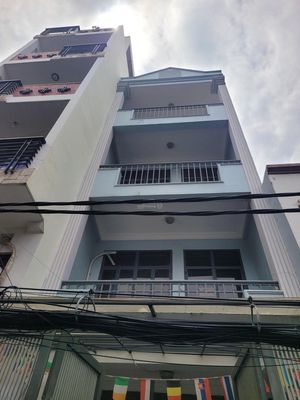 Nhà đối diện VinCom Cộng Hòa (4x20) 4 tầng 200m tới sân bayTSN 21.5 tỷ — ảnh 1