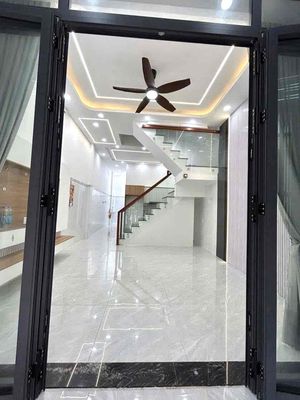 Nhà 4,5x12 1 Lầu 3PN, Có Nội Thất, Đường Chiến Lược — ảnh 1