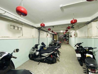190m2 GẤP BÁN Chdv 7 tầng ngang nở hậu 10m+31PN dòng tiền 60tr/th HXH — ảnh 1